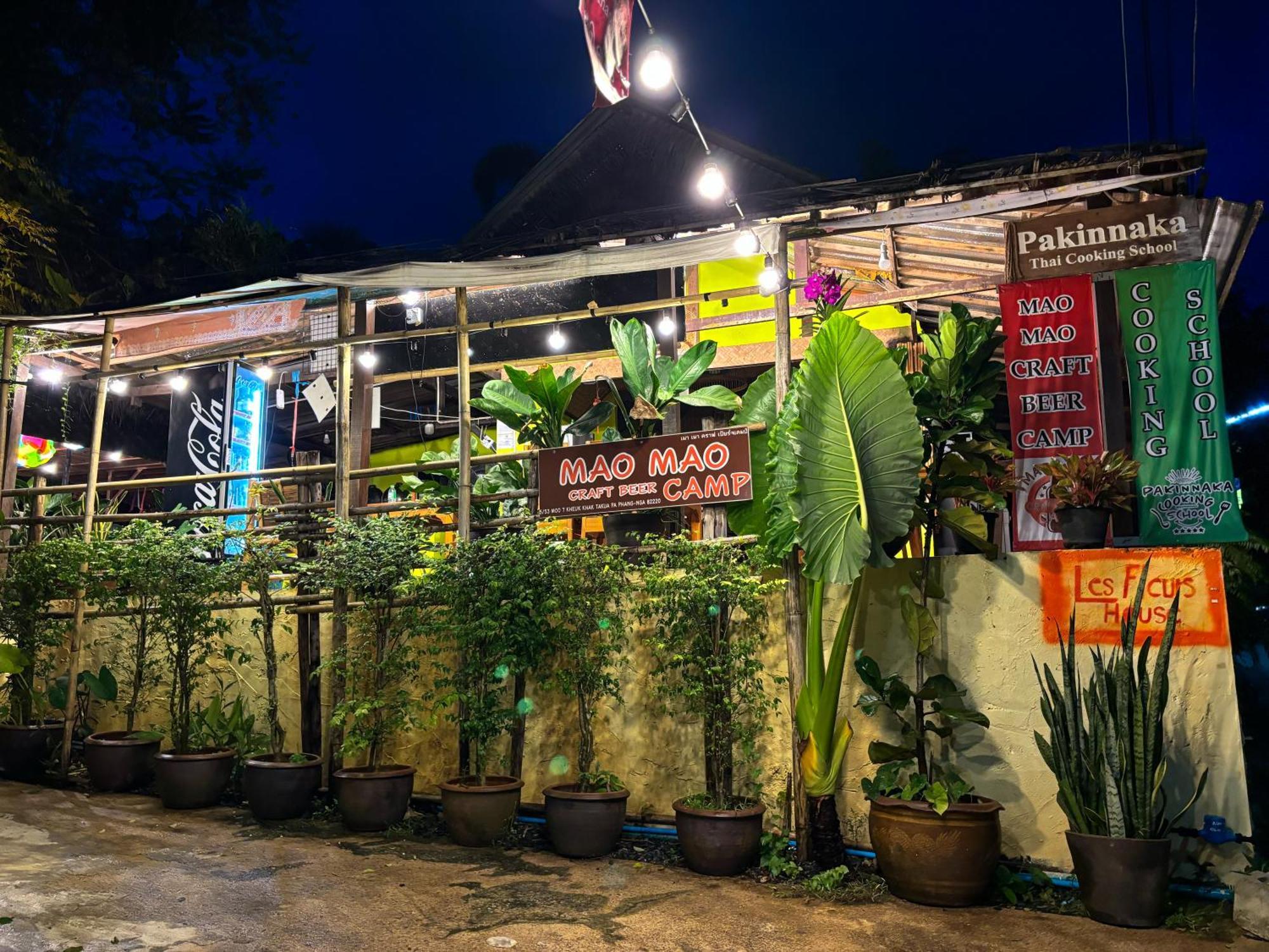Bed and Breakfast Les Fleurs House Khao Lak Exterior foto