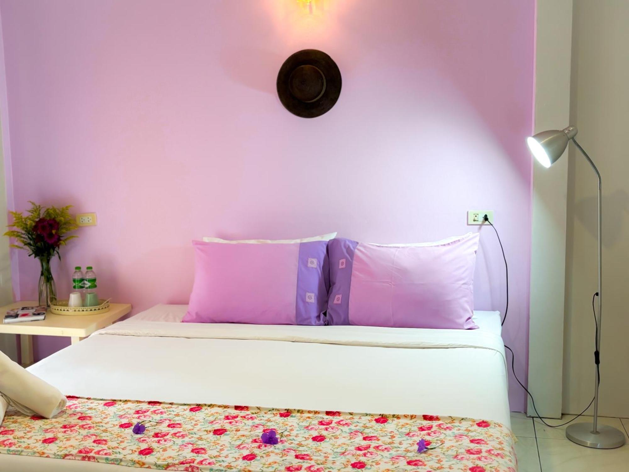 Bed and Breakfast Les Fleurs House Khao Lak Exterior foto