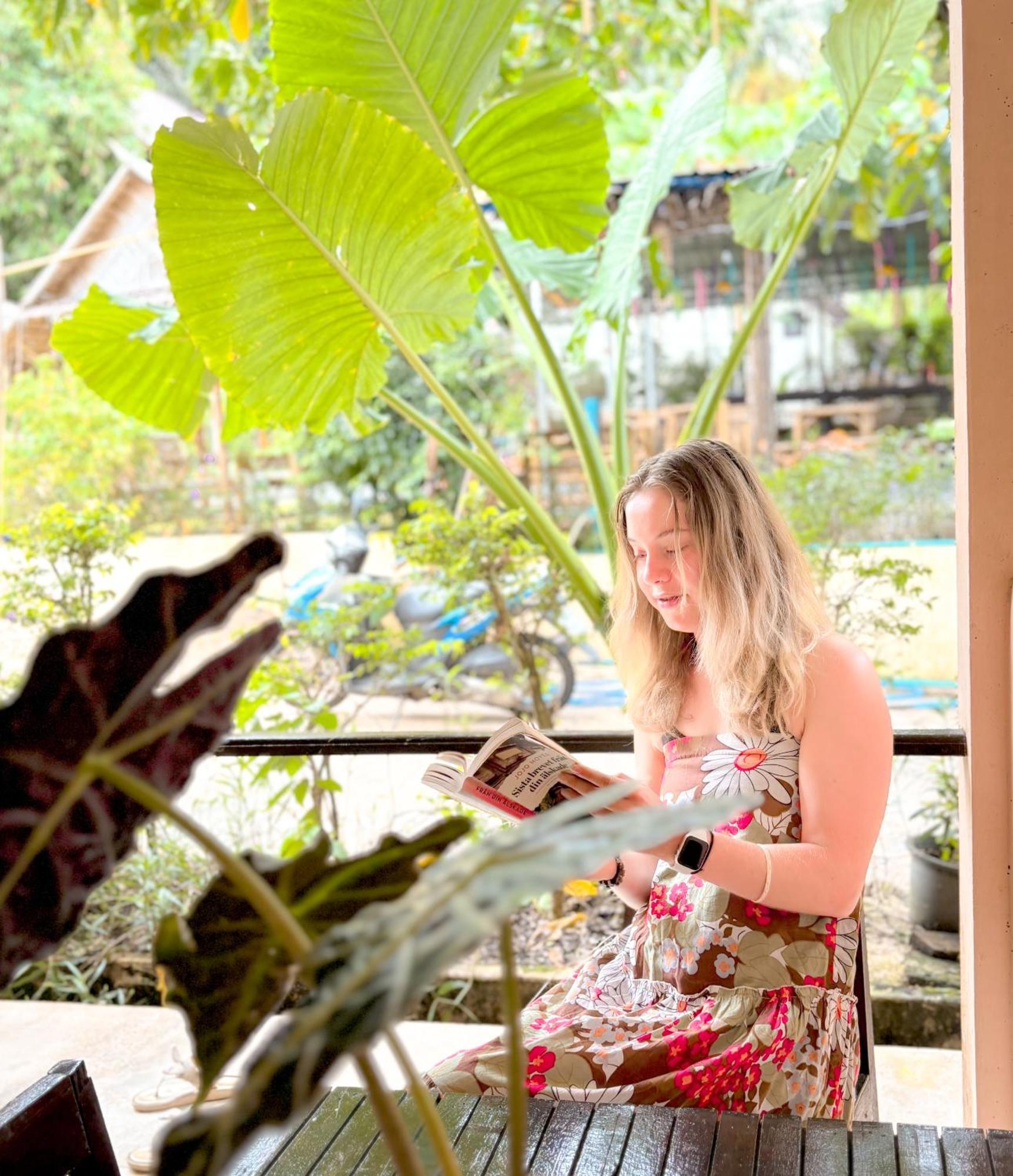 Bed and Breakfast Les Fleurs House Khao Lak Exterior foto