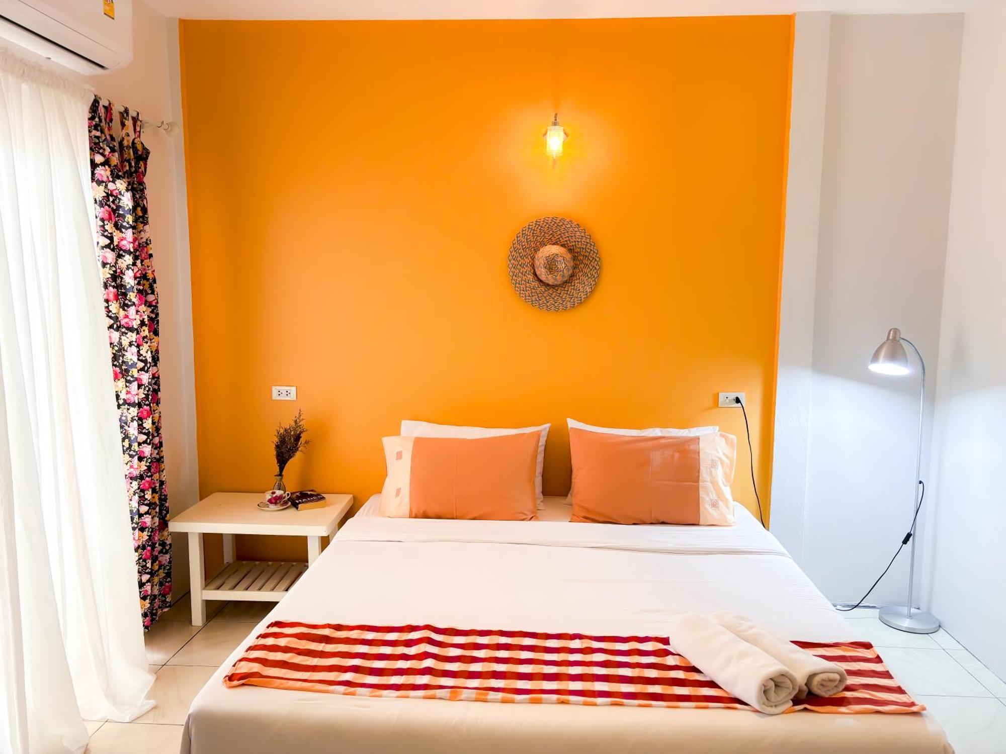 Bed and Breakfast Les Fleurs House Khao Lak Exterior foto