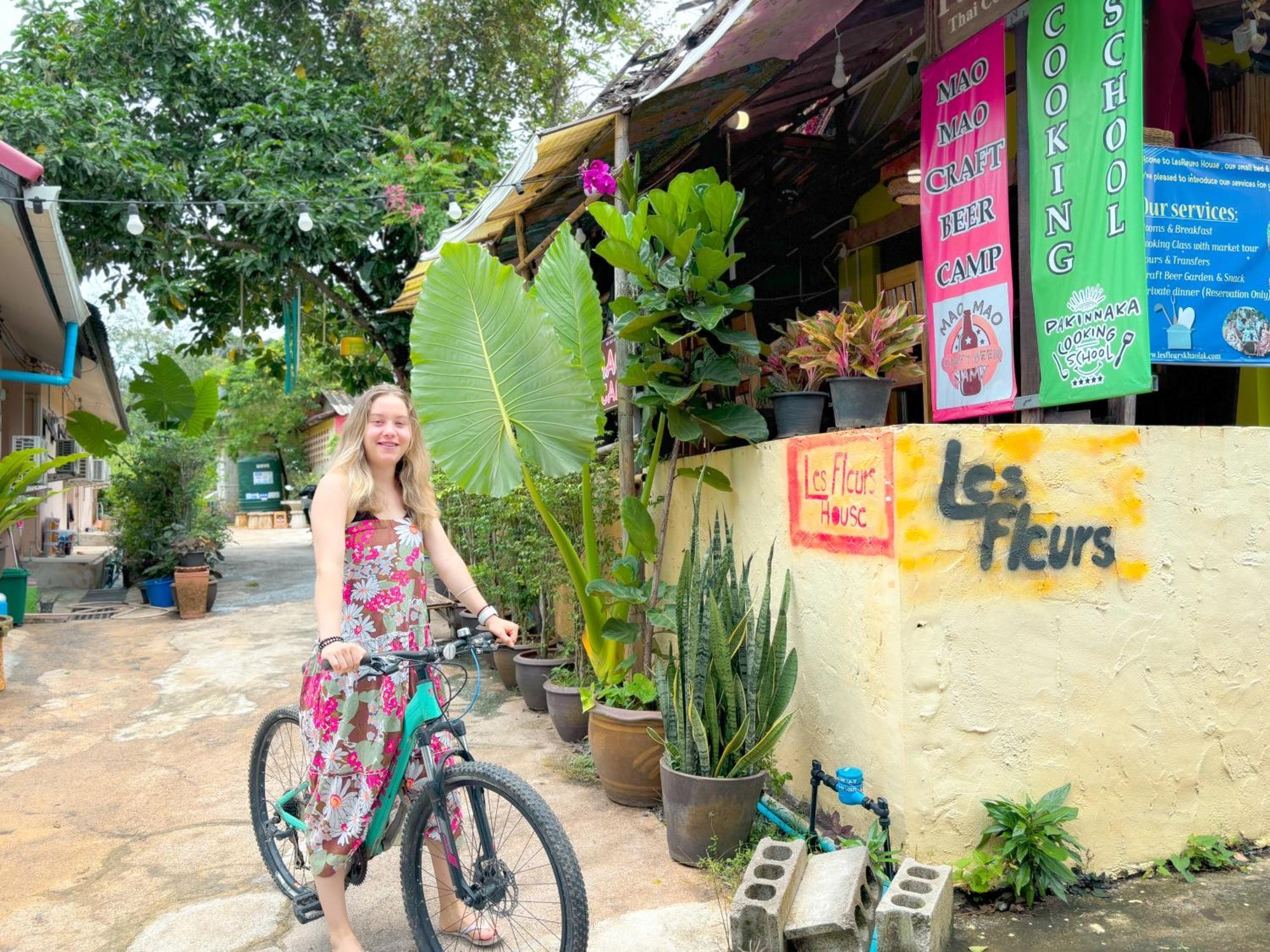 Bed and Breakfast Les Fleurs House Khao Lak Exterior foto